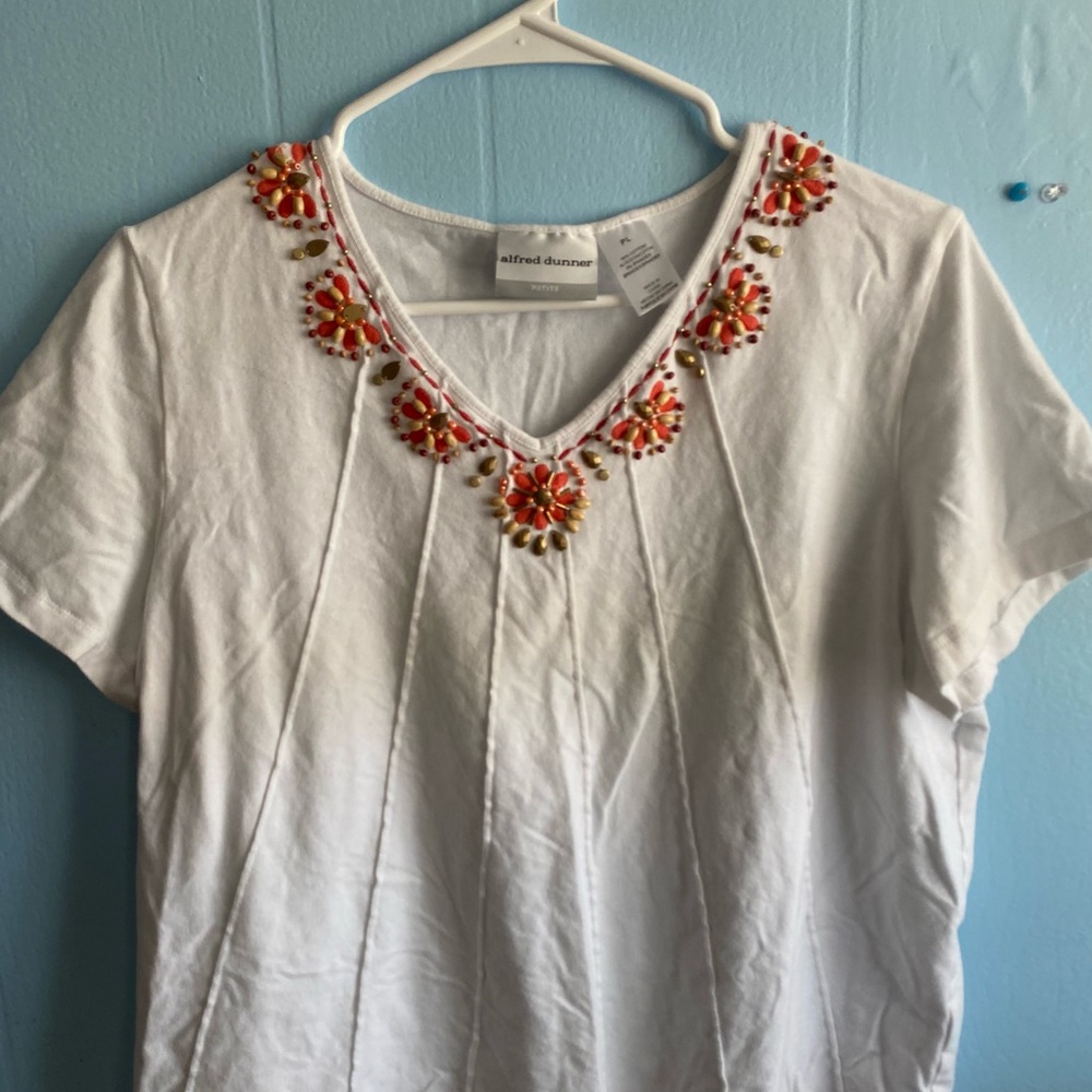 Alfred Dunner White V-Neck Short Sleeve Top with Coral & Gold Bead Trim